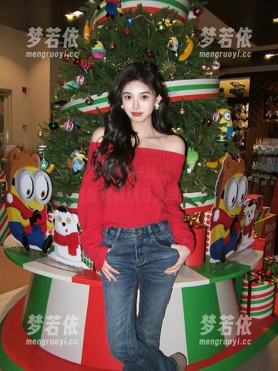 Joyce Lin2x倾情演绎优菈披萨，全套写真展现诱惑与风味.txt-梦若依
